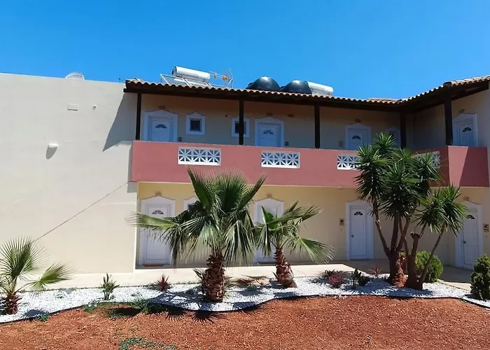 Verano Palmas Apartment_near The Sea-free Parking شقة *